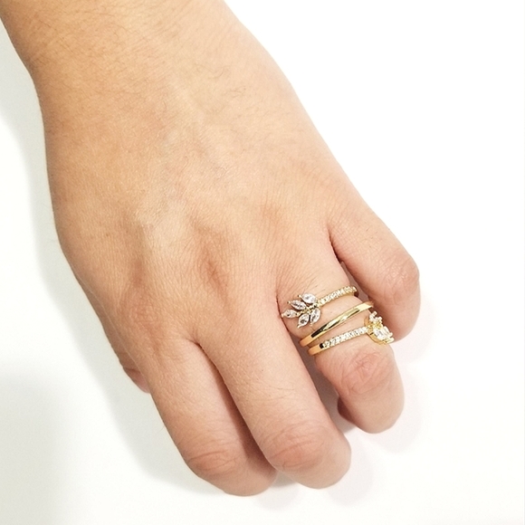 Leaf Rhinestones Stackable Women's Ring. 14K Gold Plated. New - Picture 2 of 6
